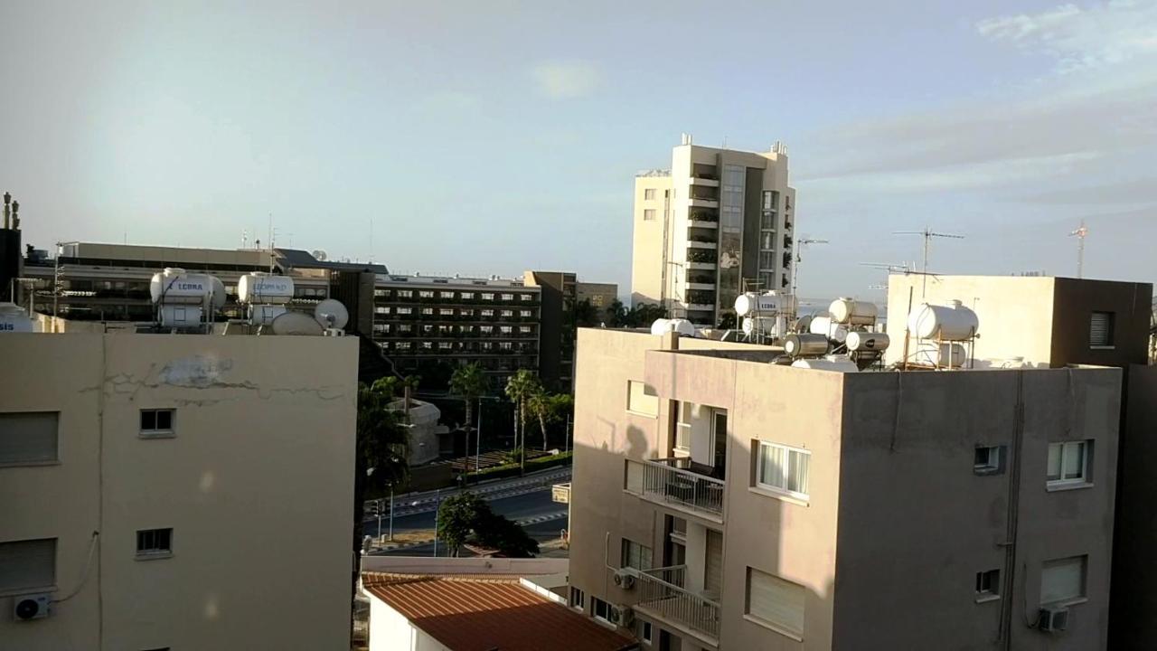 Fantastic 1 Bed Apartment By The Sea Opposite 4 Seasons Limassol Ngoại thất bức ảnh