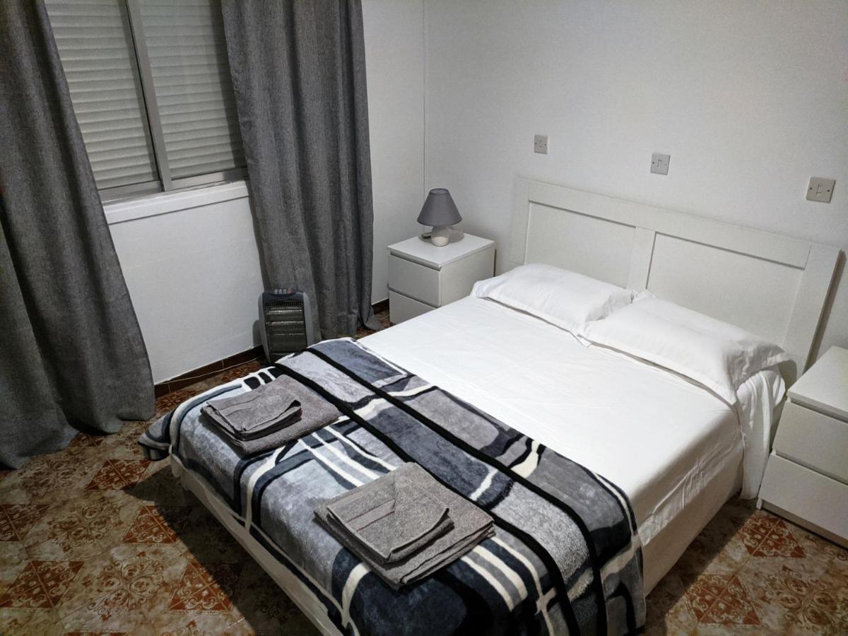 Fantastic 1 Bed Apartment By The Sea Opposite 4 Seasons Limassol Ngoại thất bức ảnh