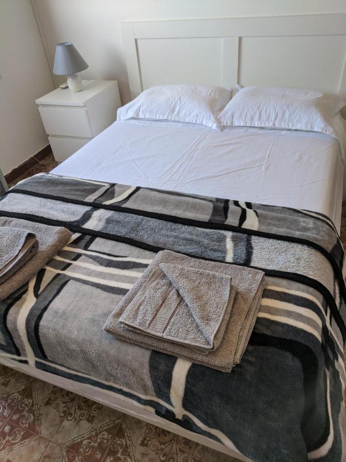 Fantastic 1 Bed Apartment By The Sea Opposite 4 Seasons Limassol Ngoại thất bức ảnh