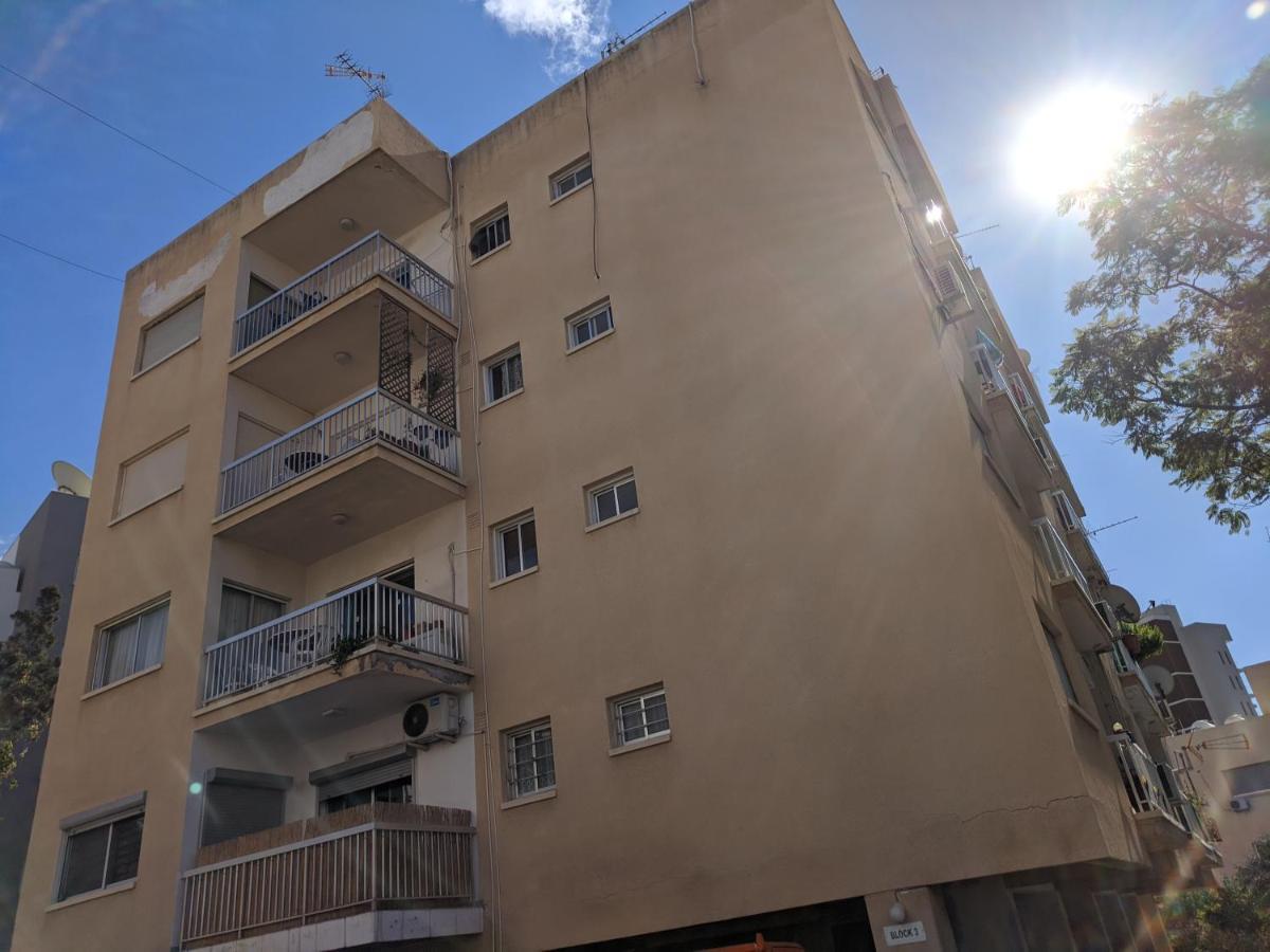 Fantastic 1 Bed Apartment By The Sea Opposite 4 Seasons Limassol Ngoại thất bức ảnh